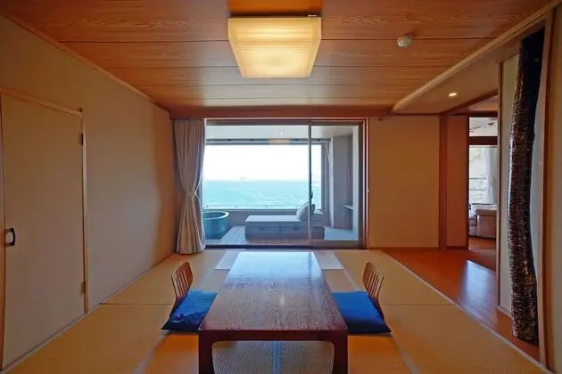 Premium İki Ayrı Yataklı Oda, 2 Yatak Odası, Özel Banyo, Deniz Manzaralı (Open air-Bath)