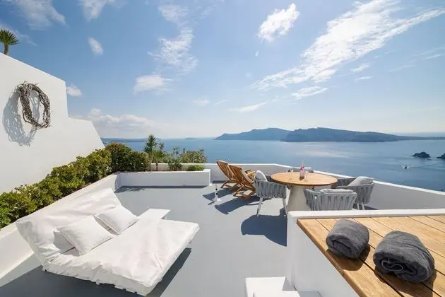 Honeymoon Suite, Caldera View (The Winemaker House)