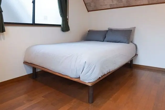 Ev (Private Vacation)