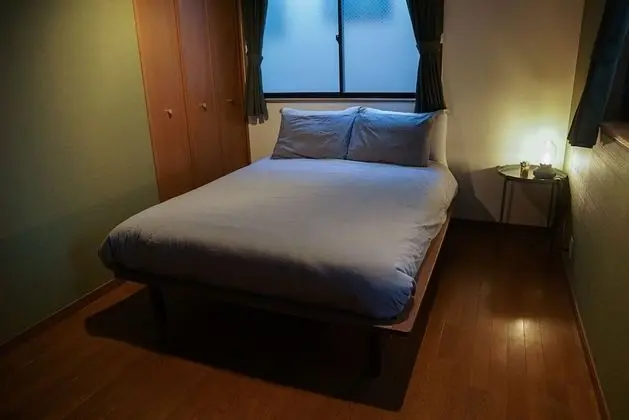 Ev (Private Vacation)
