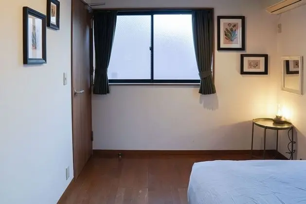 Ev (Private Vacation)