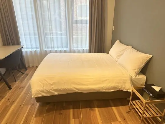 Tek Büyük Yataklı Oda, 1 Çift Kişilik Yatak, Sigara İçilmez, Küçük Mutfak (101)