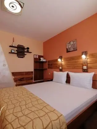 Standard Tek Büyük Yataklı Oda