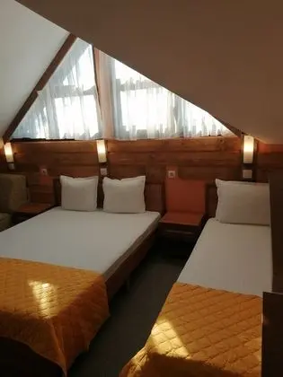 Standard Üç Kişilik Oda