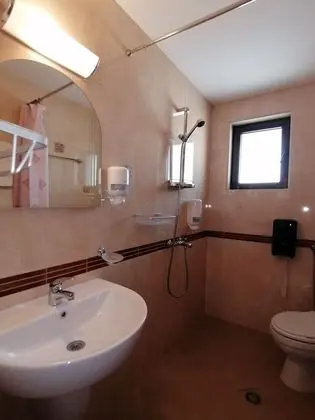 Standard Üç Kişilik Oda