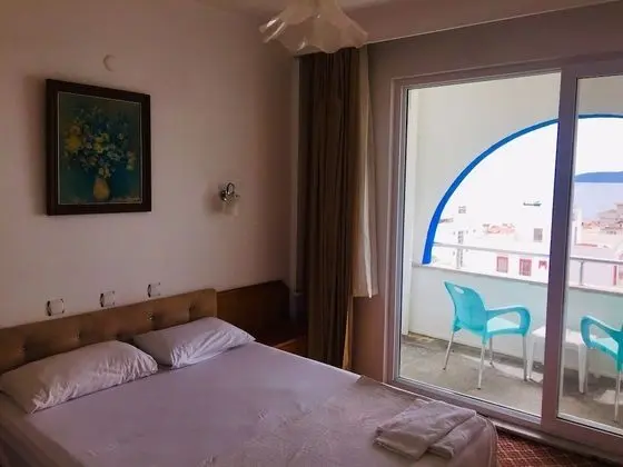 Standard Büyük Yataklı Tek Kişilik Oda
