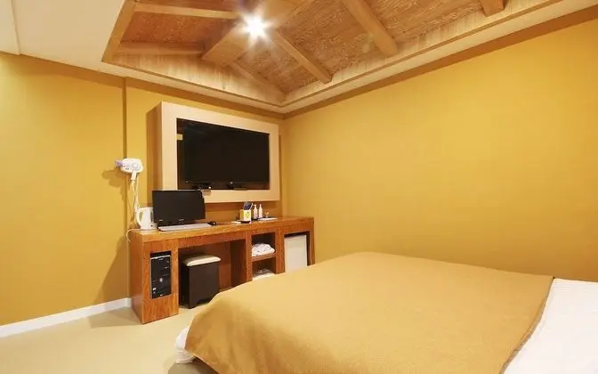 Oda (Hwangto Room)