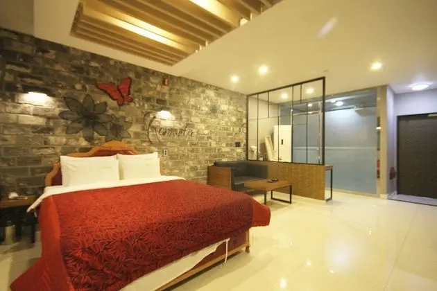 Oda (Deluxe rooms (youTube & Net Netflix a)