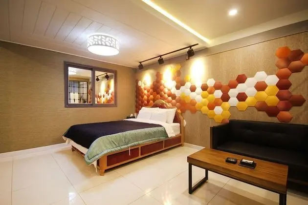 Oda (Deluxe rooms (youTube & Net Netflix a)