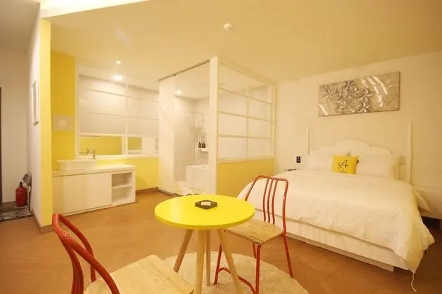 Deluxe Tek Büyük Yataklı Oda, Sigara İçilebilir