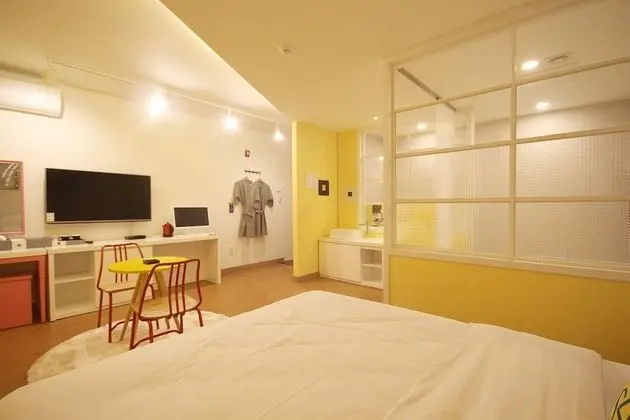 Deluxe Tek Büyük Yataklı Oda, Sigara İçilebilir