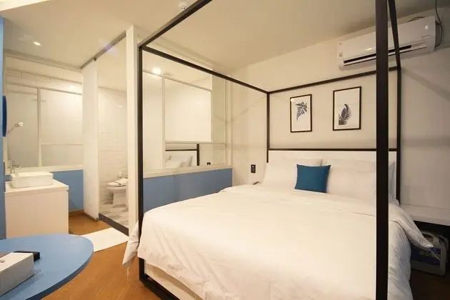 Deluxe Tek Büyük Yataklı Oda, Sigara İçilebilir