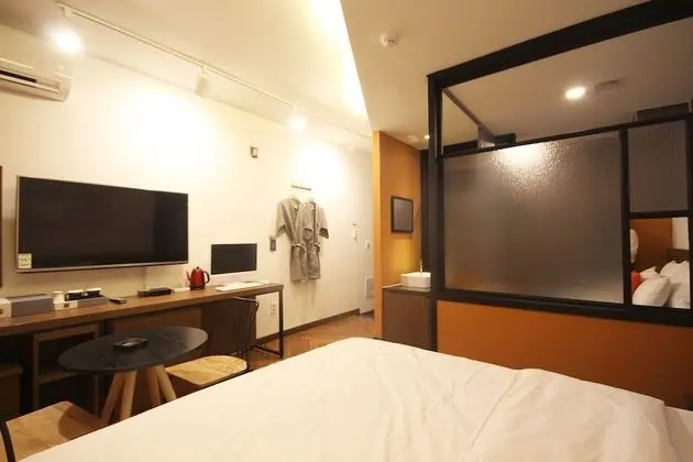 Deluxe Tek Büyük Yataklı Oda, Sigara İçilebilir