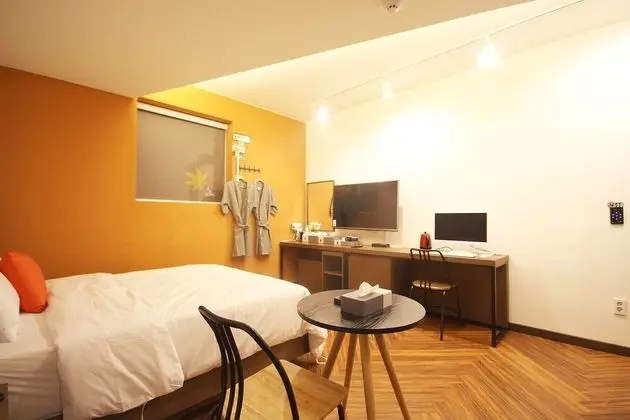 Standard Tek Büyük Yataklı Oda, Sigara İçilebilir