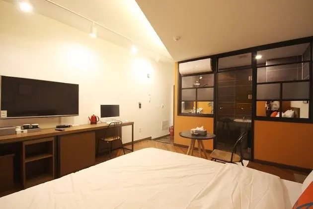 Standard Tek Büyük Yataklı Oda, Sigara İçilebilir