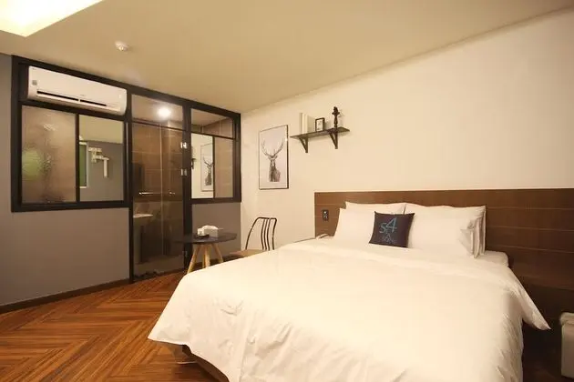 Standard Tek Büyük Yataklı Oda, Sigara İçilebilir