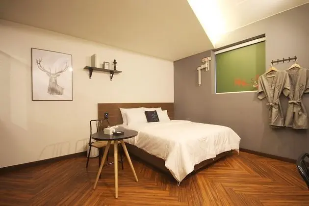 Standard Tek Büyük Yataklı Oda, Sigara İçilebilir