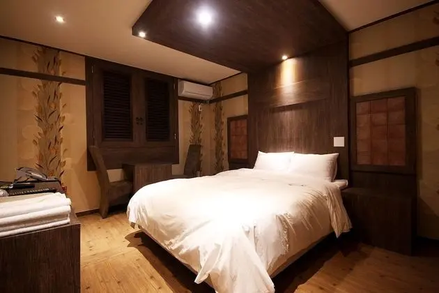 Oda (Special Room)
