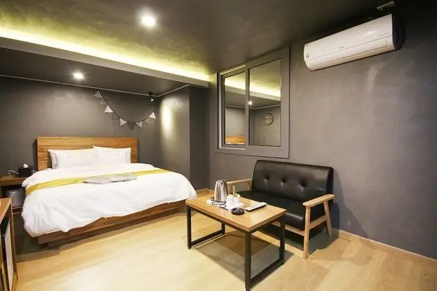 Oda (Deluxe (Netflix Available))