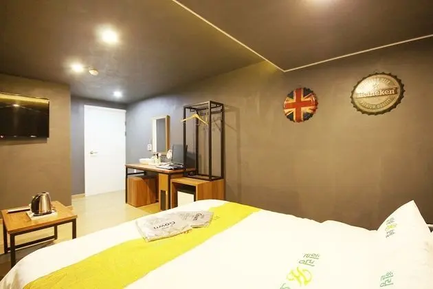 Oda (Deluxe (Netflix Available))