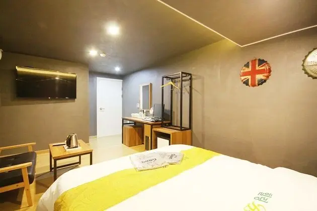 Oda (Deluxe (Netflix Available))