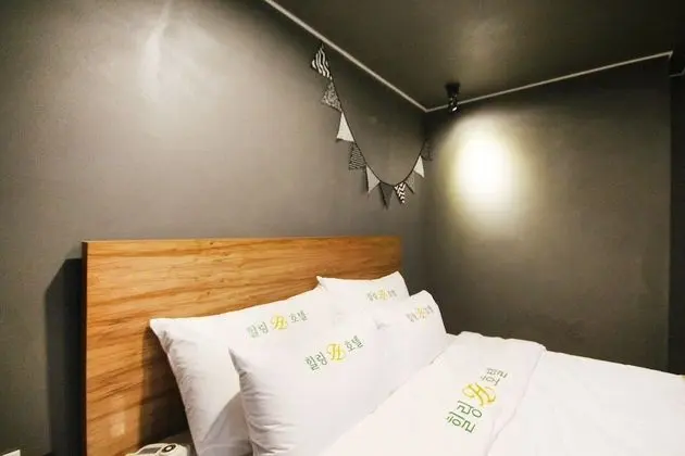 Oda (Deluxe (Netflix Available))