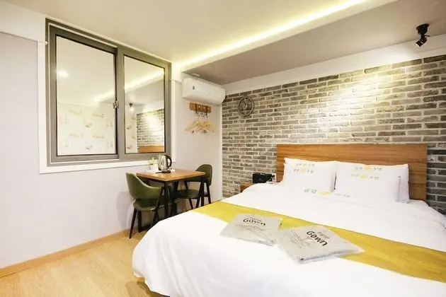 Oda (Standard (Netflix Available))