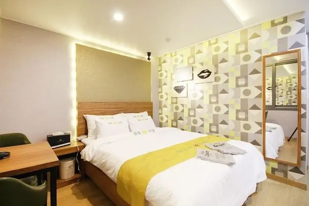 Oda (Standard (Netflix Available))