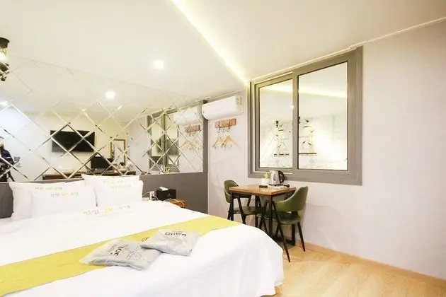 Oda (Standard (Netflix Available))