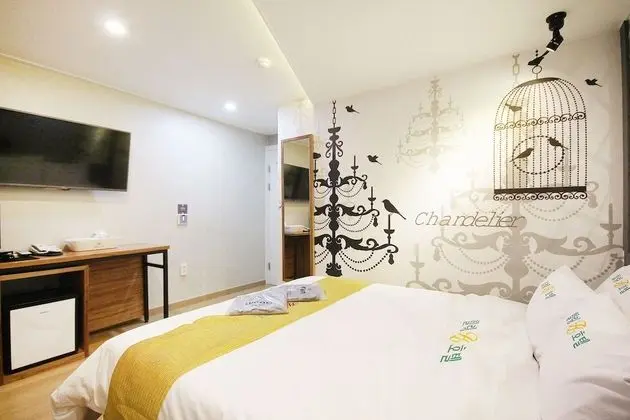 Oda (Standard (Netflix Available))