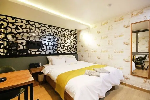 Oda (Standard (Netflix Available))