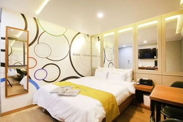 Oda (Standard (Netflix Available))