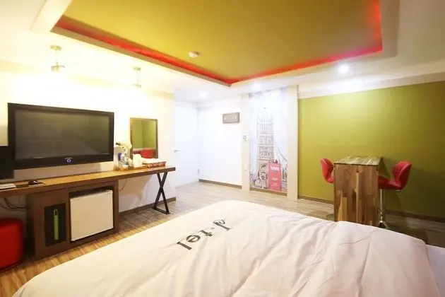 Oda (Standard room (Netflix available))
