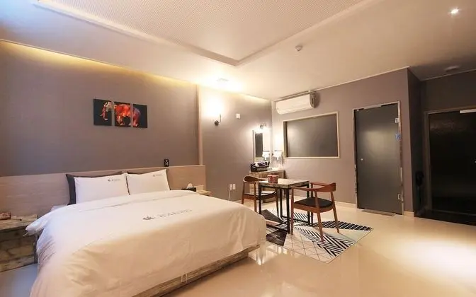 Oda (Standard Room (Netflix Available))