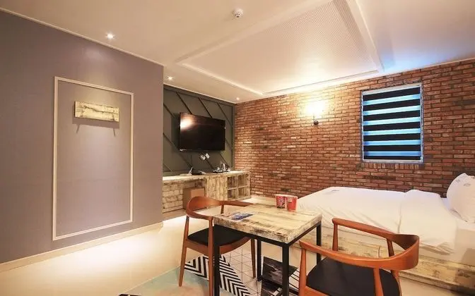 Oda (Standard Room (Netflix Available))