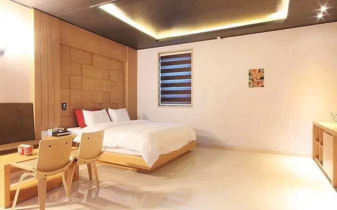 Oda (Standard Room (Netflix Available))