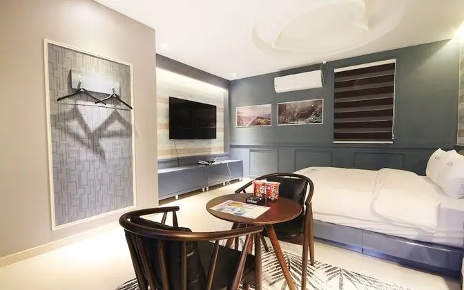 Oda (Standard Room (Netflix Available))