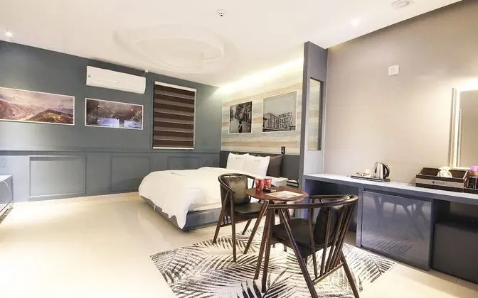 Oda (Standard Room (Netflix Available))