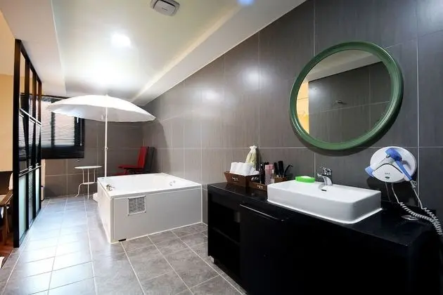 Oda (Special room (1 room 1 parking 1 bed )
