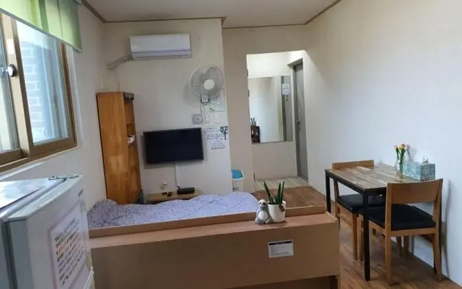 Oda (Wild Flower Room 2)