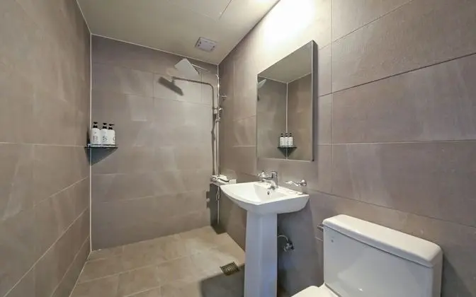 Oda (Ondol (Netflix available))