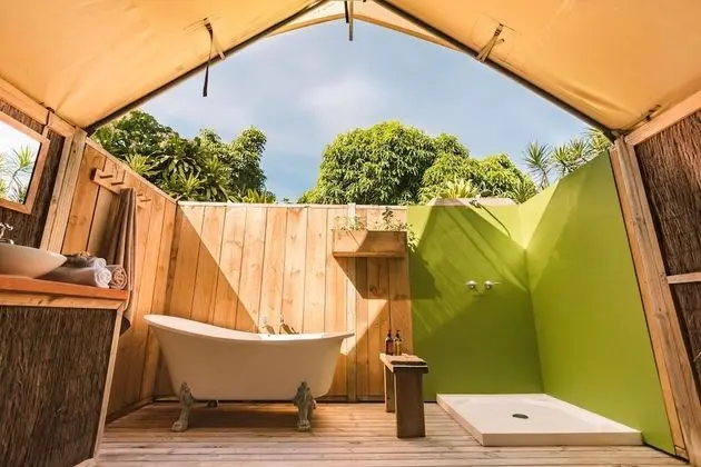 Romantic Tent, Bathtub, Mountain View
