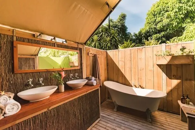 Romantic Tent, Bathtub, Mountain View