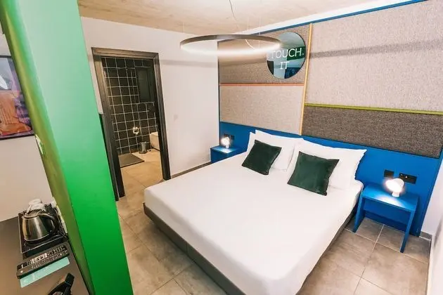Comfort Tek Büyük veya İki Ayrı Yataklı Oda
