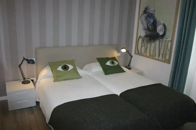 Tek Büyük veya İki Ayrı Yataklı Oda