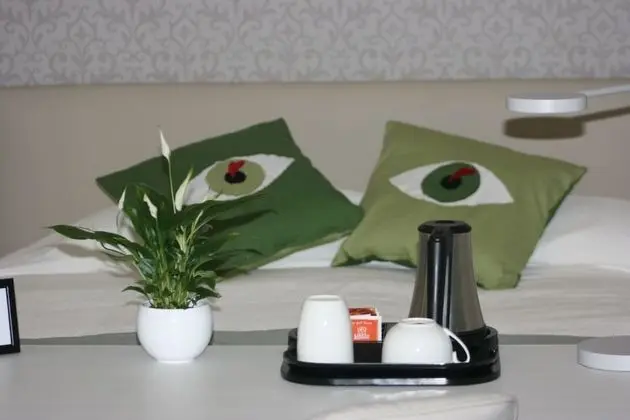 Tek Büyük veya İki Ayrı Yataklı Oda