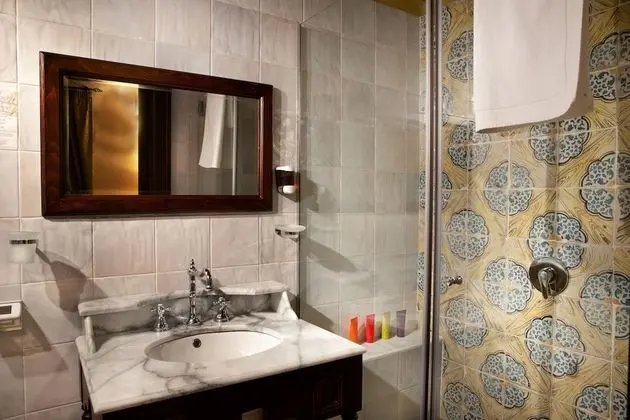 Standard Büyük Yataklı Tek Kişilik Oda, Özel Banyo