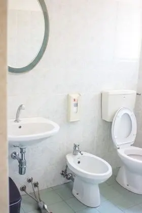 Basic Tek Kişilik Oda, Ortak Banyo