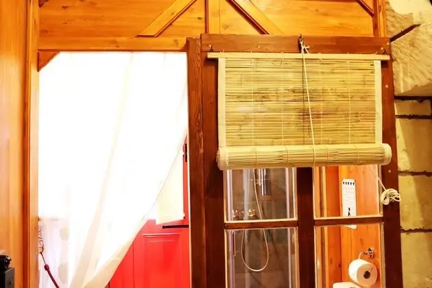 Traditional Tek Büyük Yataklı Oda