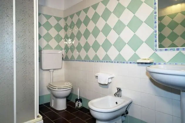 Comfort Tek Büyük Yataklı Oda, 1 Büyük (Queen) Boy Yatak, Banyolu/Duşlu, Bahçe Manzaralı